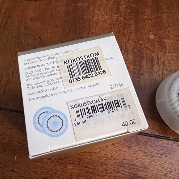 Authentic Clarisonic DELICATE SKIN Brush Head Replacement 2 PACK Plus ONE Extra - Picture 5 of 5